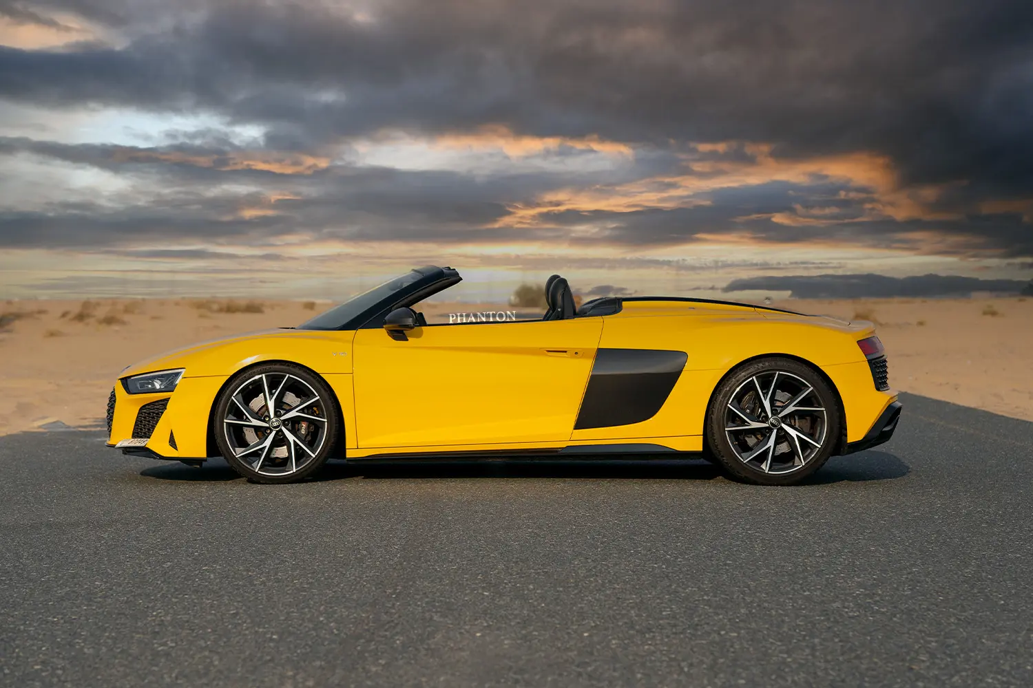 Audi R8 Spyder full