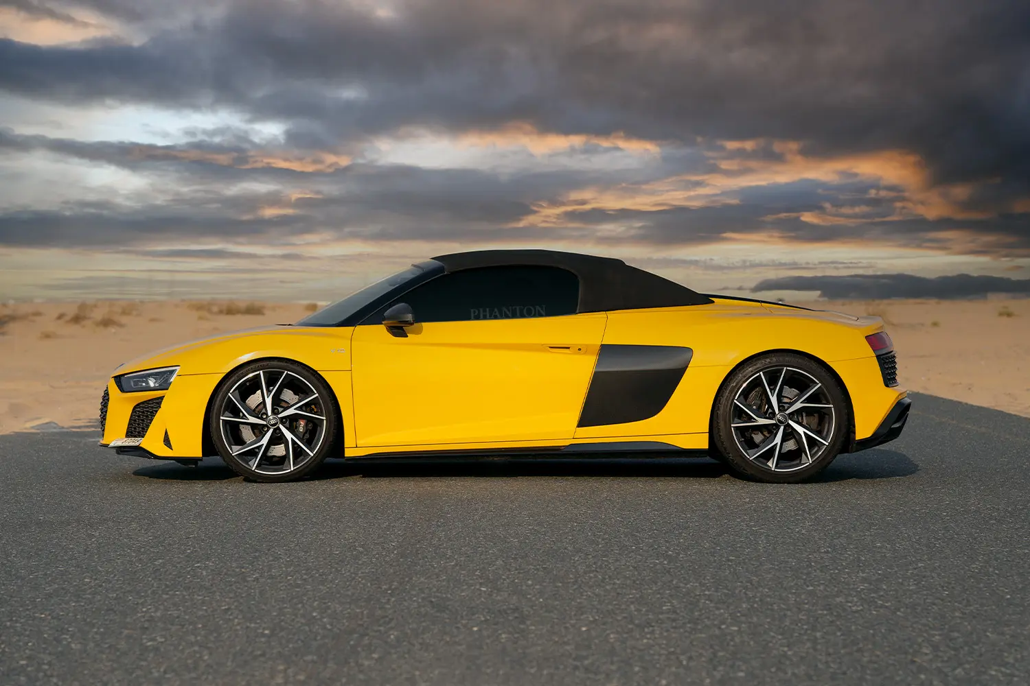 Audi R8 Spyder full