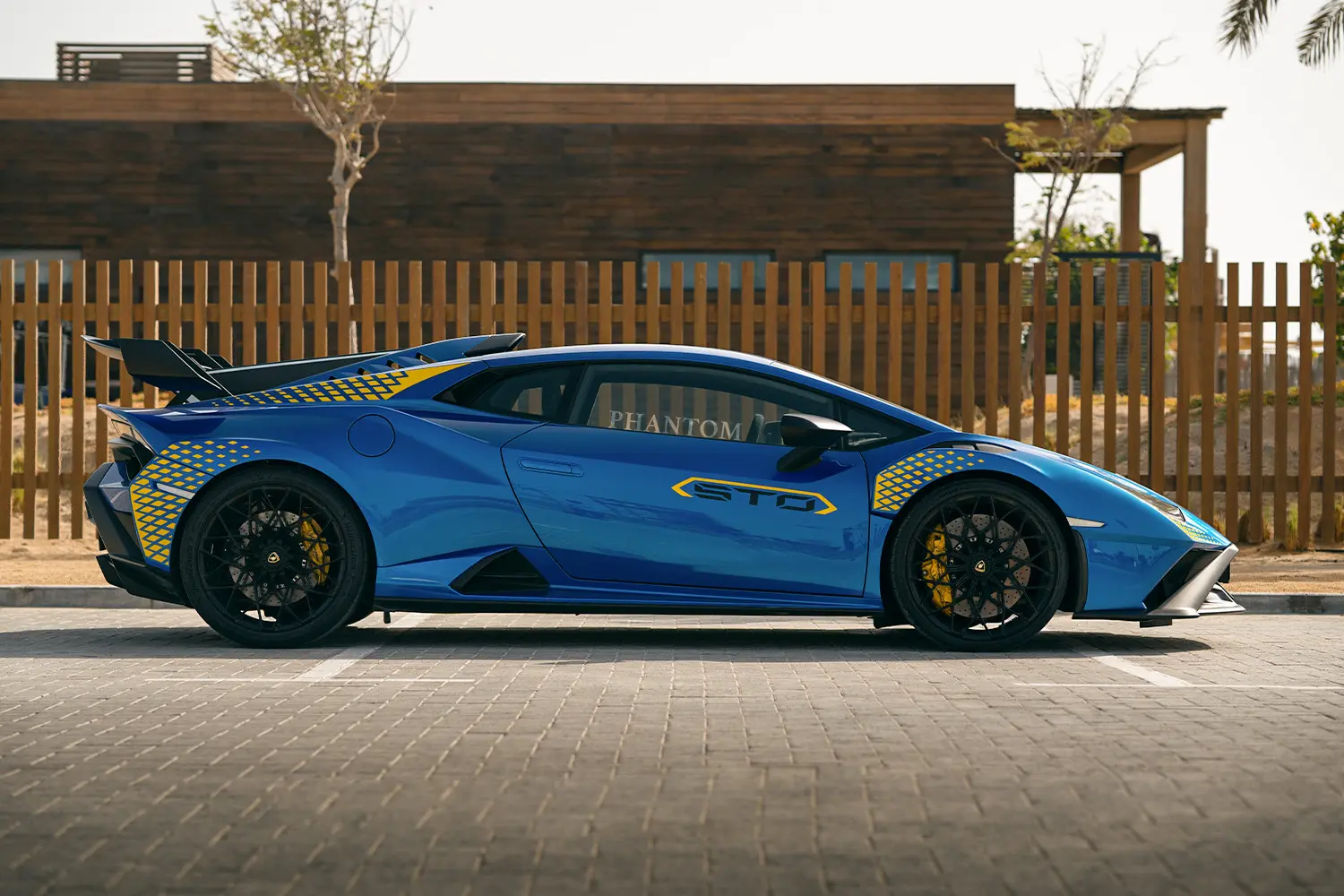 Lamborghini Huracan STO full