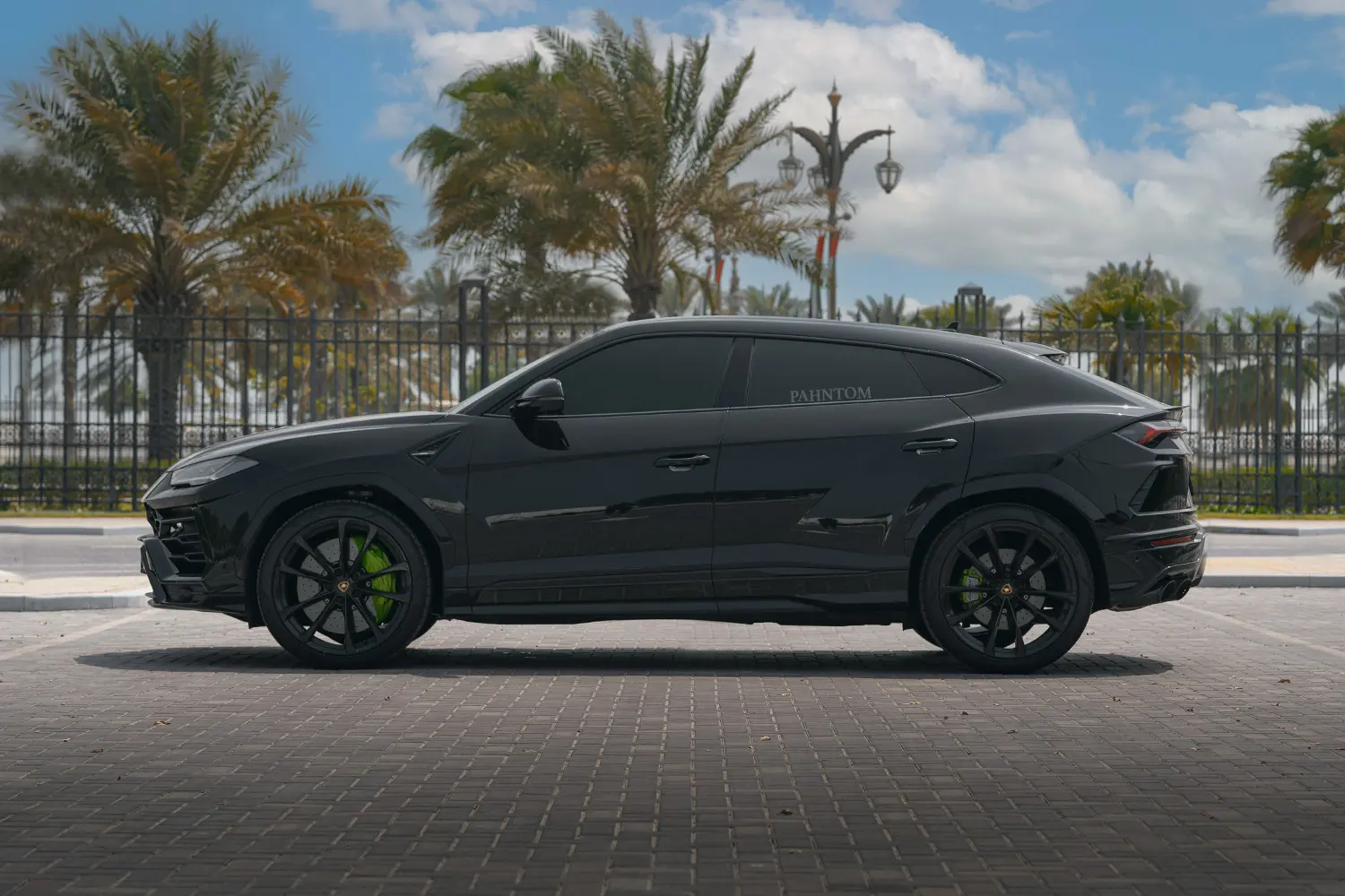 Lamborghini Urus full