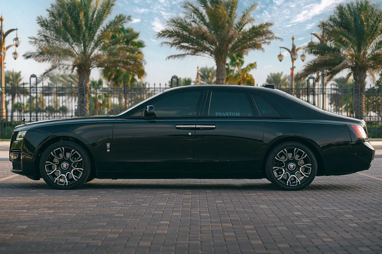 Rolls Royce Ghost Black Badge full