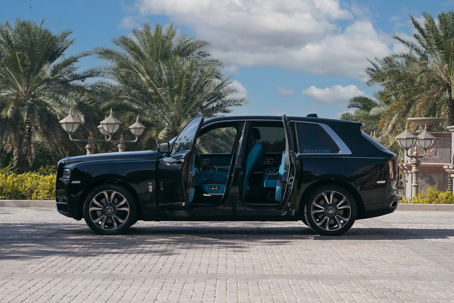 Rolls Royce Cullinan full