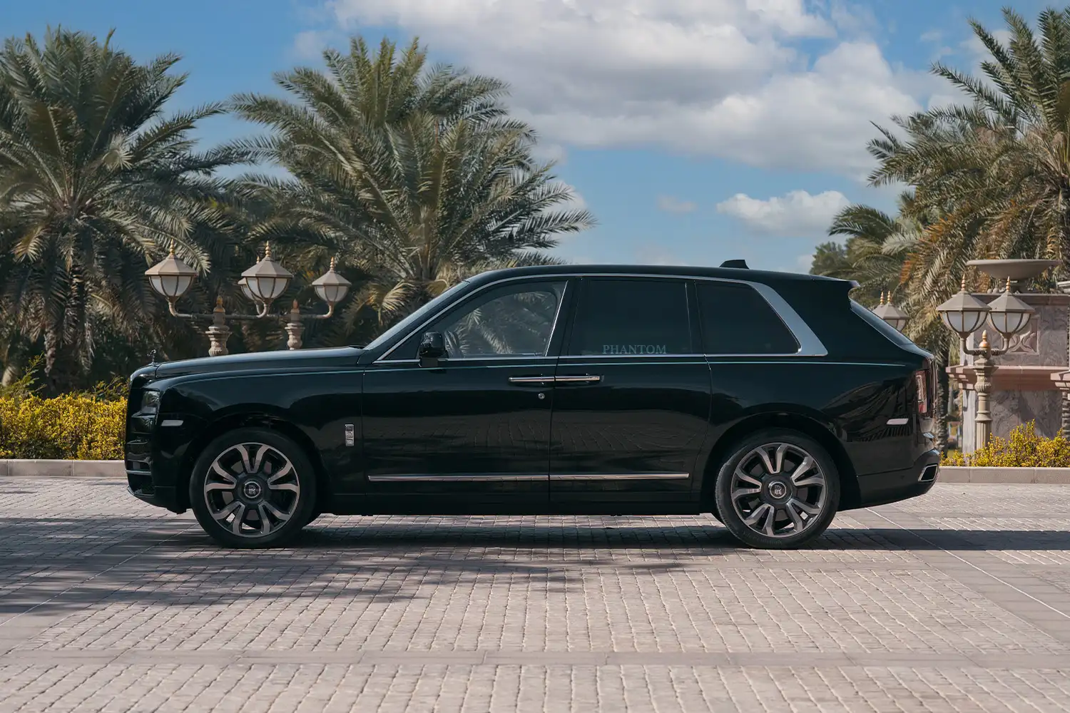 Rolls Royce Cullinan full