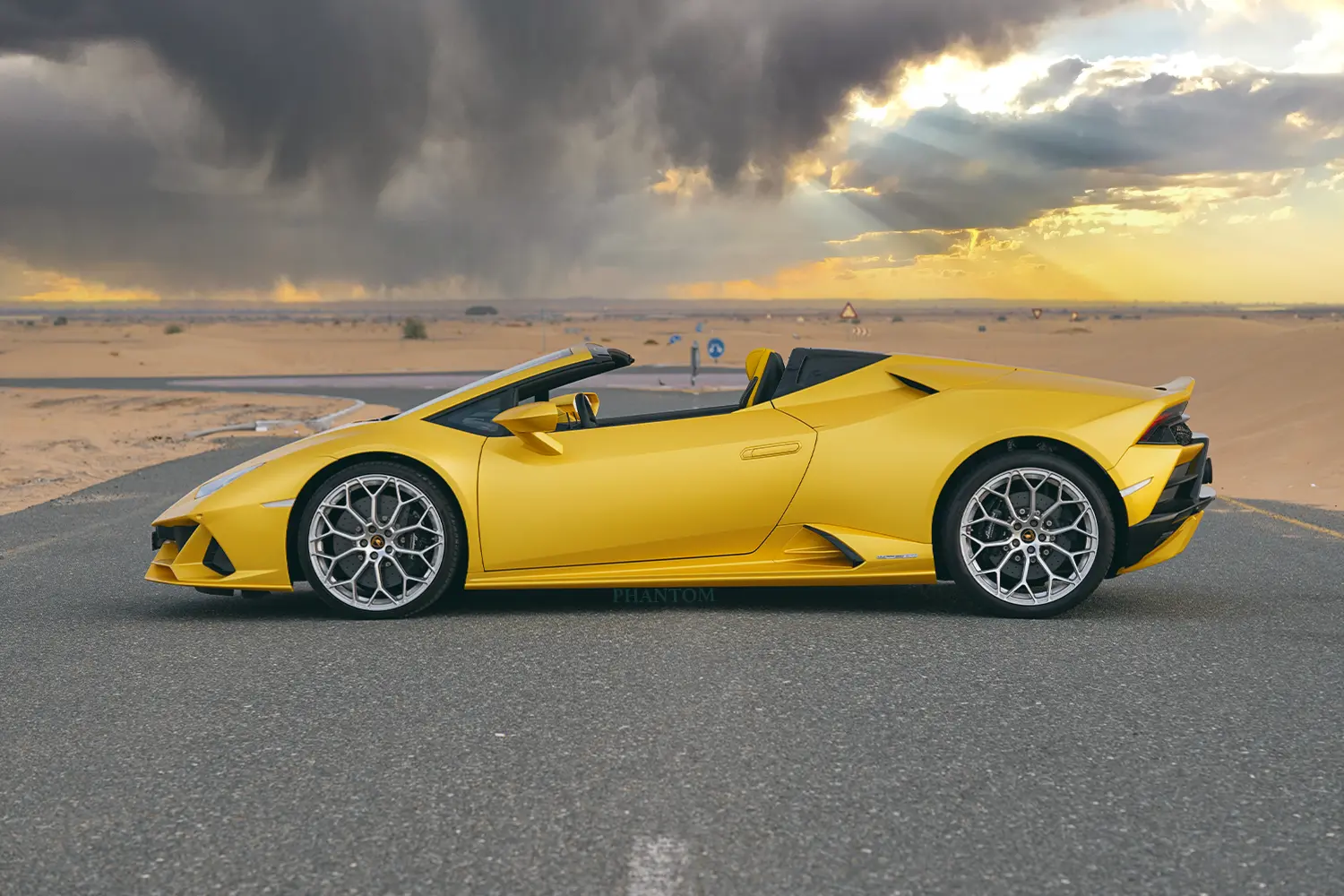 Lamborghini Huracan EVO Spyder full