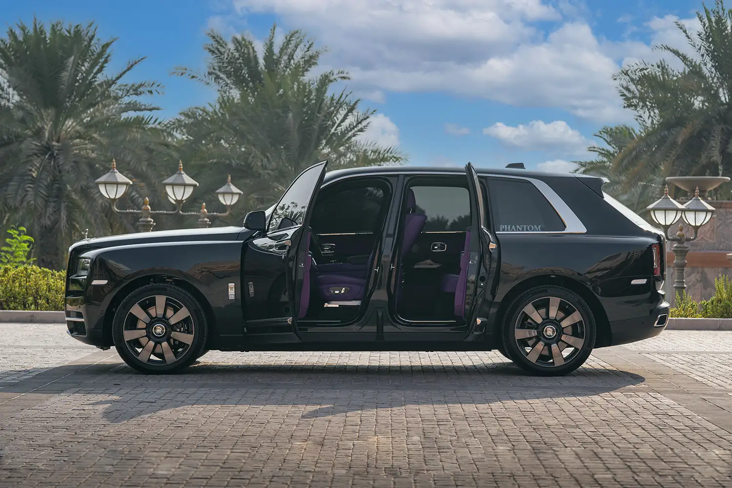 Rolls Royce Cullinan full